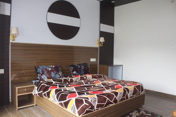 Starry Sky Hotel Joshimath Exterior photo